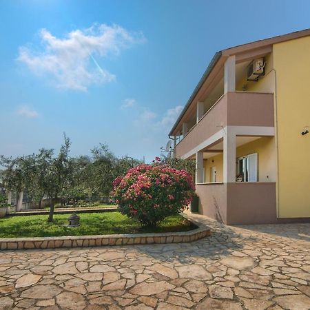 Apartment Mladenka Pula Zewnętrze zdjęcie