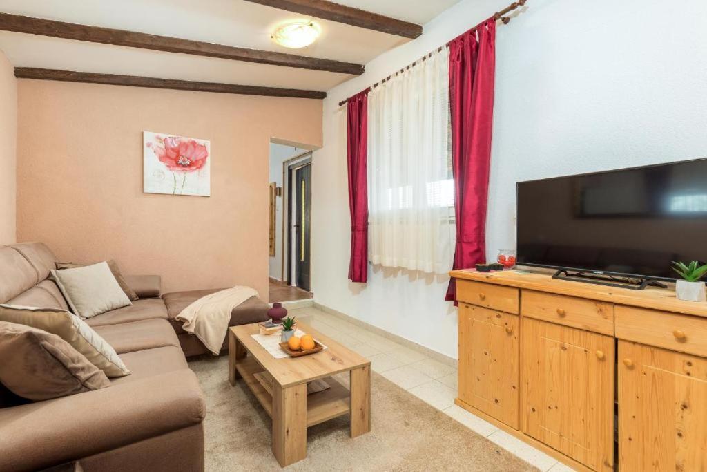 Apartment Mladenka Pula Zewnętrze zdjęcie