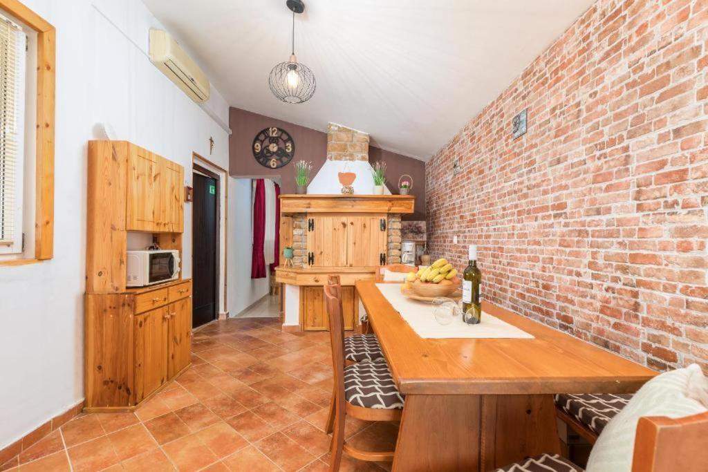 Apartment Mladenka Pula Zewnętrze zdjęcie