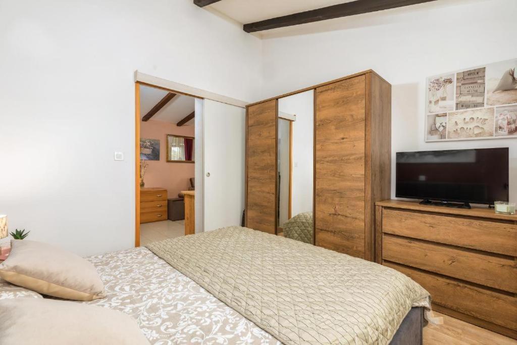 Apartment Mladenka Pula Zewnętrze zdjęcie