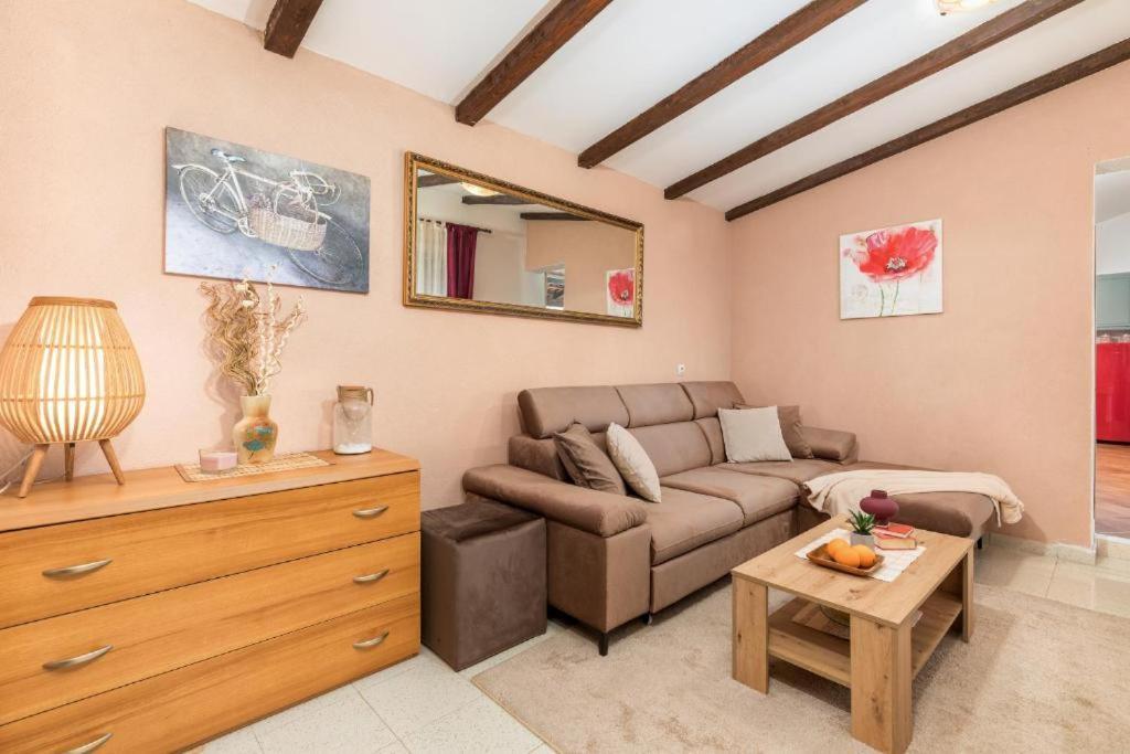 Apartment Mladenka Pula Zewnętrze zdjęcie
