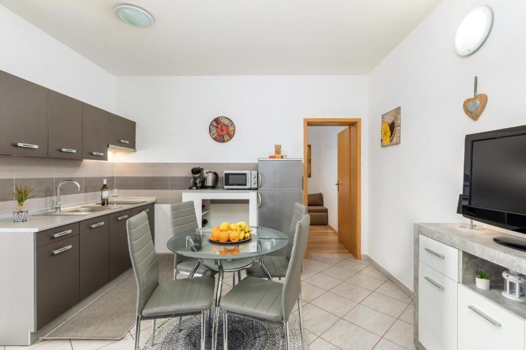 Apartment Mladenka Pula Zewnętrze zdjęcie