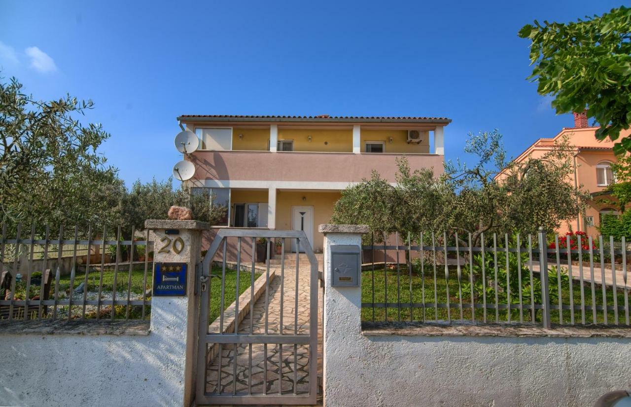 Apartment Mladenka Pula Zewnętrze zdjęcie