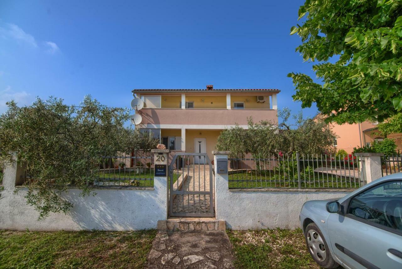 Apartment Mladenka Pula Zewnętrze zdjęcie