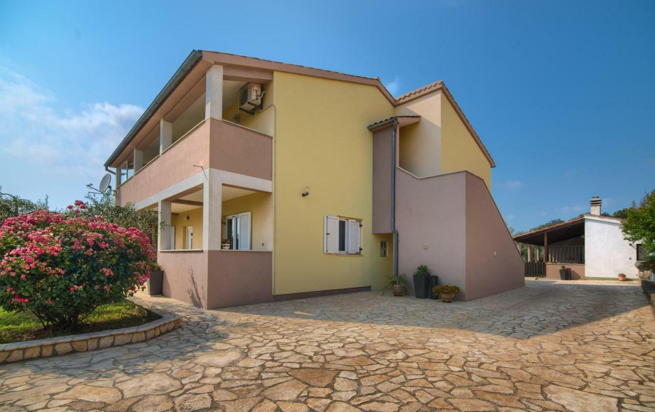 Apartment Mladenka Pula Zewnętrze zdjęcie