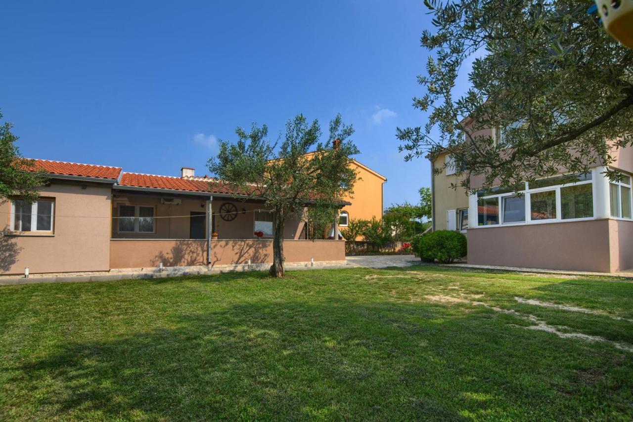 Apartment Mladenka Pula Zewnętrze zdjęcie