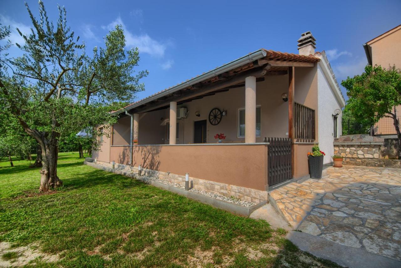 Apartment Mladenka Pula Zewnętrze zdjęcie