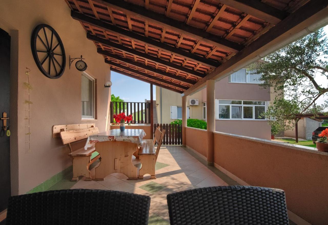 Apartment Mladenka Pula Zewnętrze zdjęcie